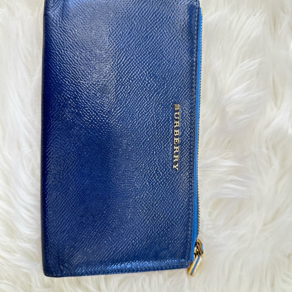Burberry Navy Leather Zip Wallet with Gold Logo